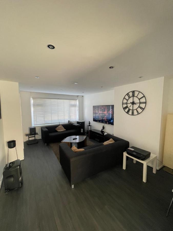 Tilbury Docks Rooms For Short Letting Esterno foto