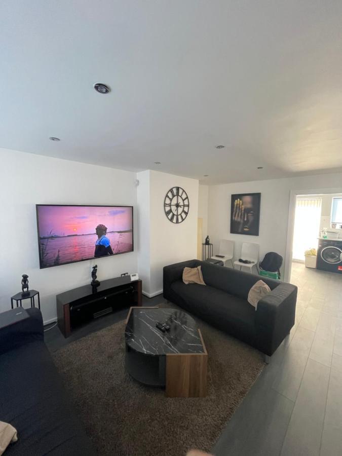 Tilbury Docks Rooms For Short Letting Esterno foto
